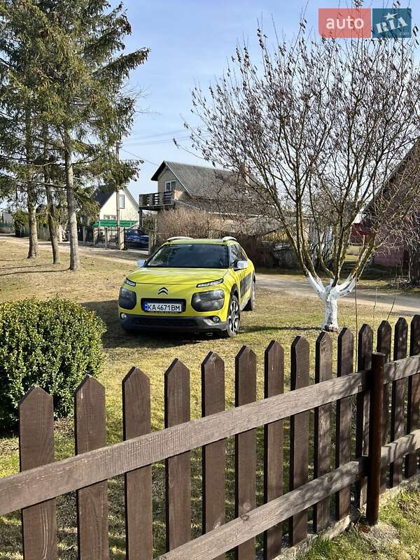 Внедорожник / Кроссовер Citroen C4 Cactus 2016 в 