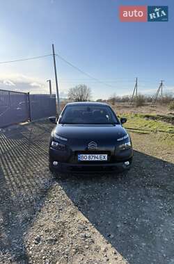 Внедорожник / Кроссовер Citroen C4 Cactus 2016 в 