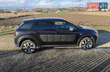 Внедорожник / Кроссовер Citroen C4 Cactus 2016 в 