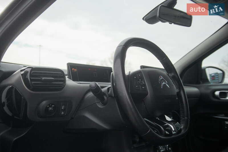 Внедорожник / Кроссовер Citroen C4 Cactus 2018 в Обухове