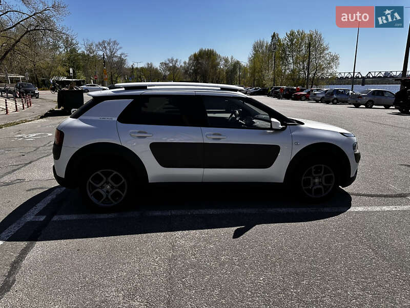 Внедорожник / Кроссовер Citroen C4 Cactus 2015 в Киеве
