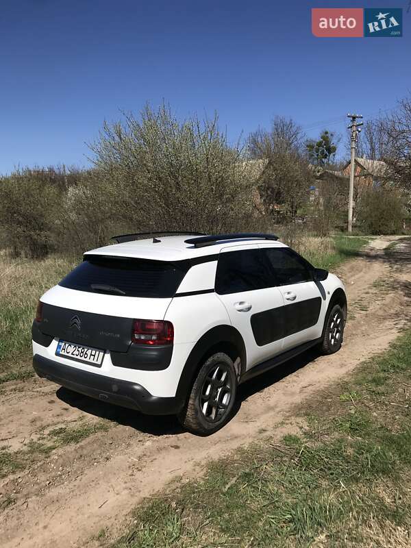 Внедорожник / Кроссовер Citroen C4 Cactus 2015 в Харькове