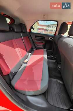 Позашляховик / Кросовер Citroen C4 Cactus 2017 в 