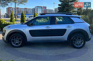 Внедорожник / Кроссовер Citroen C4 Cactus 2015 в 