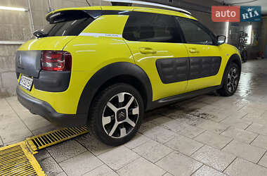 Позашляховик / Кросовер Citroen C4 Cactus 2016 в 
