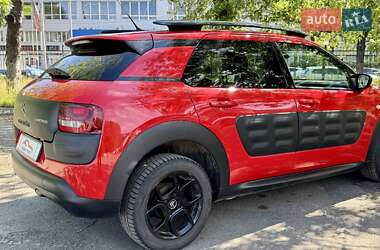 Позашляховик / Кросовер Citroen C4 Cactus 2017 в 