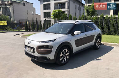 Внедорожник / Кроссовер Citroen C4 Cactus 2016 в 