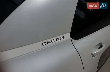 Внедорожник / Кроссовер Citroen C4 Cactus 2016 в 