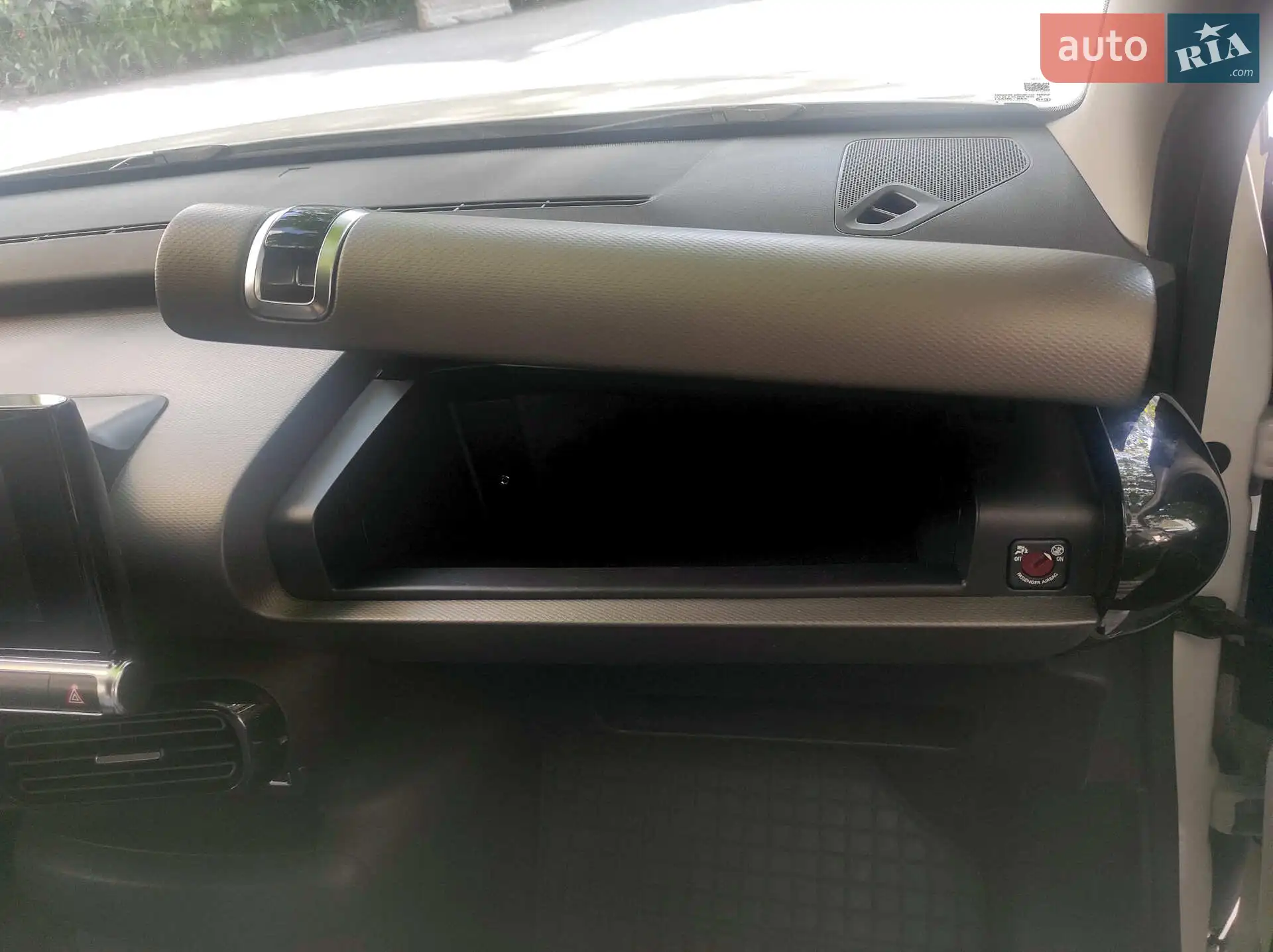 2016 Citroen C4 Cactus - мініатюра 11