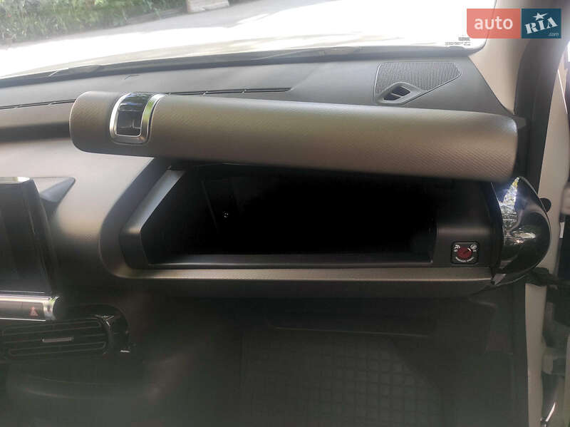 Внедорожник / Кроссовер Citroen C4 Cactus 2016 в Киеве фото 11 Внедорожник / Кроссовер Citroen C4 Cactus 2016 в Киеве