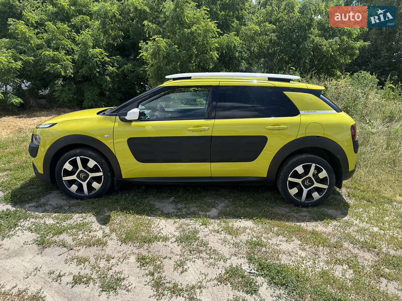 Внедорожник / Кроссовер Citroen C4 Cactus 2016 в Киеве