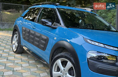 Внедорожник / Кроссовер Citroen C4 Cactus 2017 в 