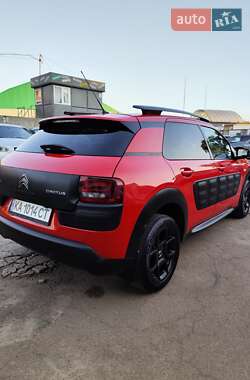 Внедорожник / Кроссовер Citroen C4 Cactus 2015 в 