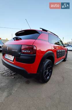 Внедорожник / Кроссовер Citroen C4 Cactus 2015 в 