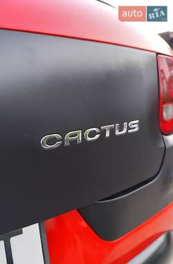 Внедорожник / Кроссовер Citroen C4 Cactus 2015 в 