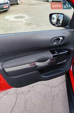 Внедорожник / Кроссовер Citroen C4 Cactus 2015 в 
