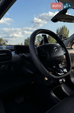 Внедорожник / Кроссовер Citroen C4 Cactus 2015 в 