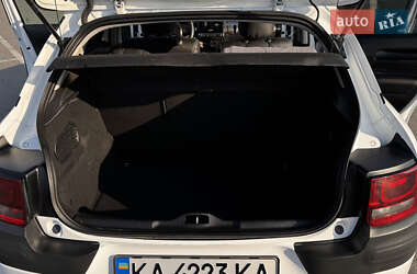 Внедорожник / Кроссовер Citroen C4 Cactus 2015 в 