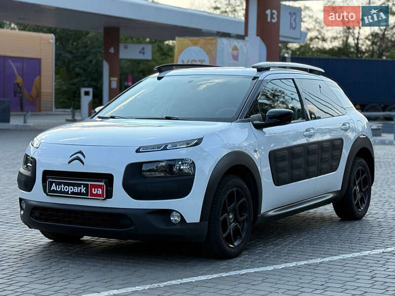 Внедорожник / Кроссовер Citroen C4 Cactus 2015 в 