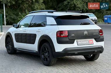 Внедорожник / Кроссовер Citroen C4 Cactus 2015 в 