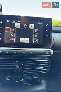 Внедорожник / Кроссовер Citroen C4 Cactus 2015 в 