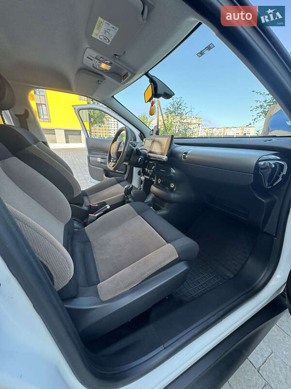 Внедорожник / Кроссовер Citroen C4 Cactus 2015 в Ивано-Франковске