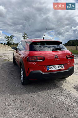 Внедорожник / Кроссовер Citroen C4 Cactus 2020 в 