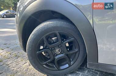 Внедорожник / Кроссовер Citroen C4 Cactus 2016 в 