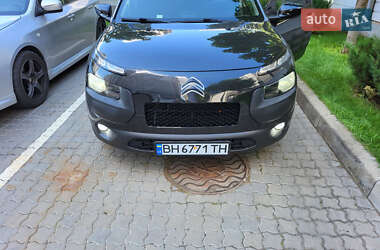 Внедорожник / Кроссовер Citroen C4 Cactus 2016 в 