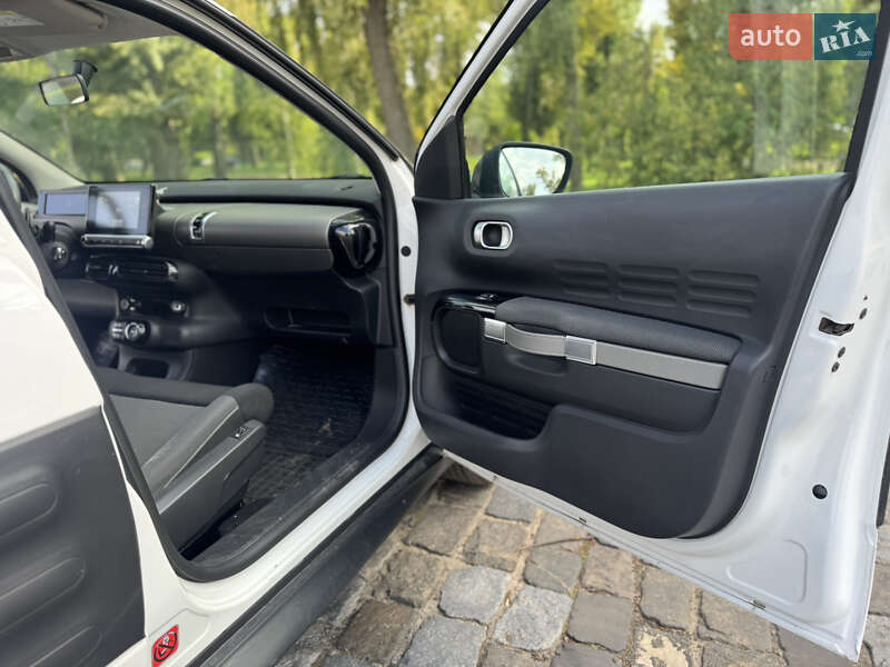 Внедорожник / Кроссовер Citroen C4 Cactus 2016 в Киеве