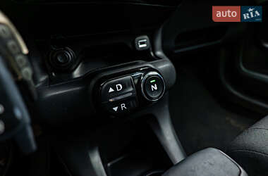 Внедорожник / Кроссовер Citroen C4 Cactus 2016 в 