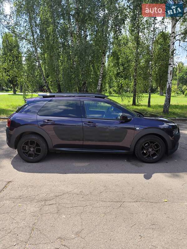 Позашляховик / Кросовер Citroen C4 Cactus 2015 в Житомирі