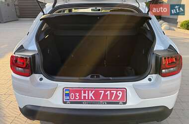 Внедорожник / Кроссовер Citroen C4 Cactus 2016 в 
