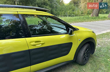 Внедорожник / Кроссовер Citroen C4 Cactus 2016 в 