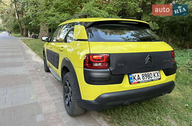 Внедорожник / Кроссовер Citroen C4 Cactus 2016 в 