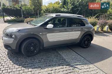Внедорожник / Кроссовер Citroen C4 Cactus 2016 в 