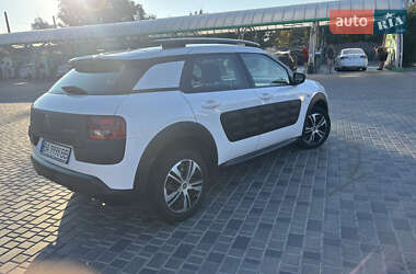 Внедорожник / Кроссовер Citroen C4 Cactus 2015 в 