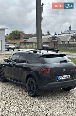 Внедорожник / Кроссовер Citroen C4 Cactus 2015 в 