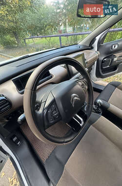 Внедорожник / Кроссовер Citroen C4 Cactus 2014 в 