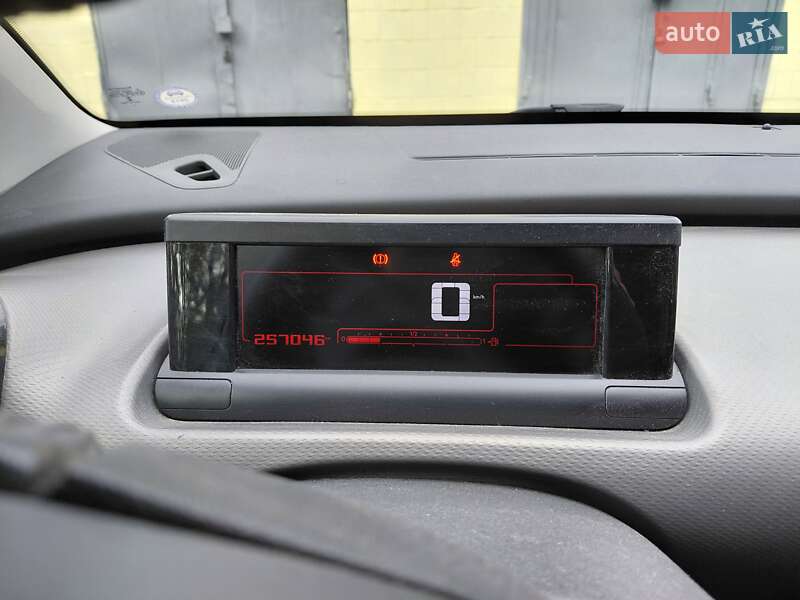 Позашляховик / Кросовер Citroen C4 Cactus 2015 в Житомирі