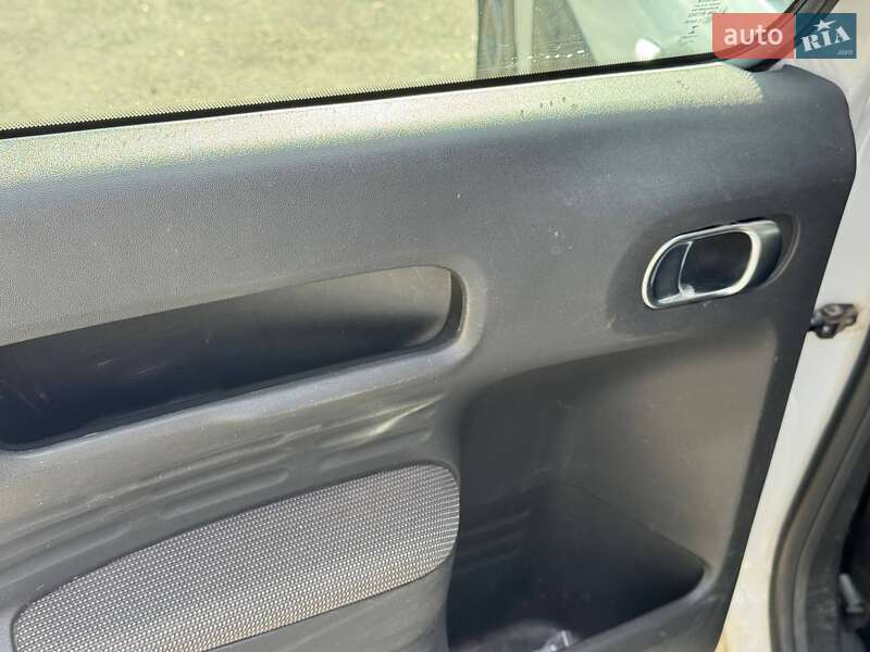 Внедорожник / Кроссовер Citroen C4 Cactus 2014 в Каменец-Подольском фото 23 Внедорожник / Кроссовер Citroen C4 Cactus 2014 в Каменец-Подольском