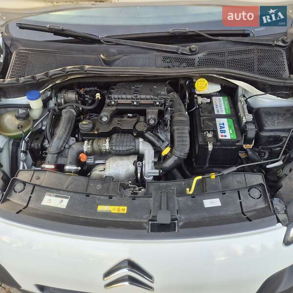 Позашляховик / Кросовер Citroen C4 Cactus 2016 в Чернівцях фото 17 Позашляховик / Кросовер Citroen C4 Cactus 2016 в Чернівцях