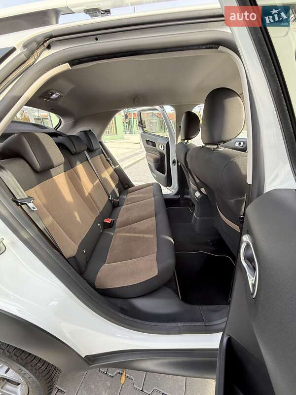 Позашляховик / Кросовер Citroen C4 Cactus 2017 в Києві фото 18 Позашляховик / Кросовер Citroen C4 Cactus 2017 в Києві