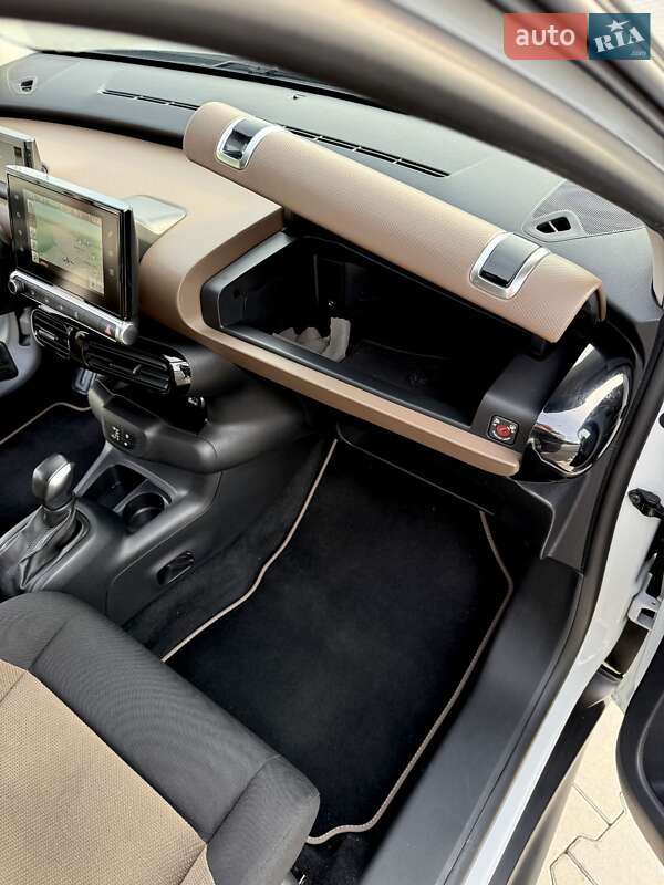 Позашляховик / Кросовер Citroen C4 Cactus 2017 в Києві фото 29 Позашляховик / Кросовер Citroen C4 Cactus 2017 в Києві