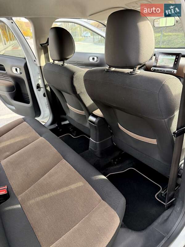 Позашляховик / Кросовер Citroen C4 Cactus 2017 в Києві фото 34 Позашляховик / Кросовер Citroen C4 Cactus 2017 в Києві