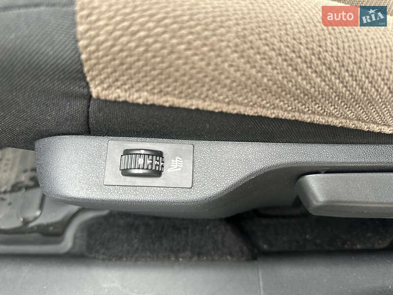 Позашляховик / Кросовер Citroen C4 Cactus 2017 в Києві