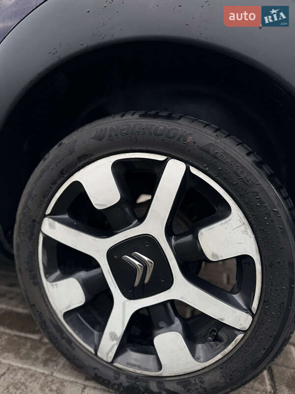 Внедорожник / Кроссовер Citroen C4 Cactus 2016 в Киеве