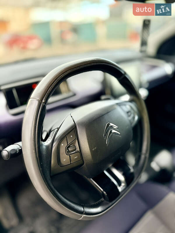 Внедорожник / Кроссовер Citroen C4 Cactus 2016 в Киеве