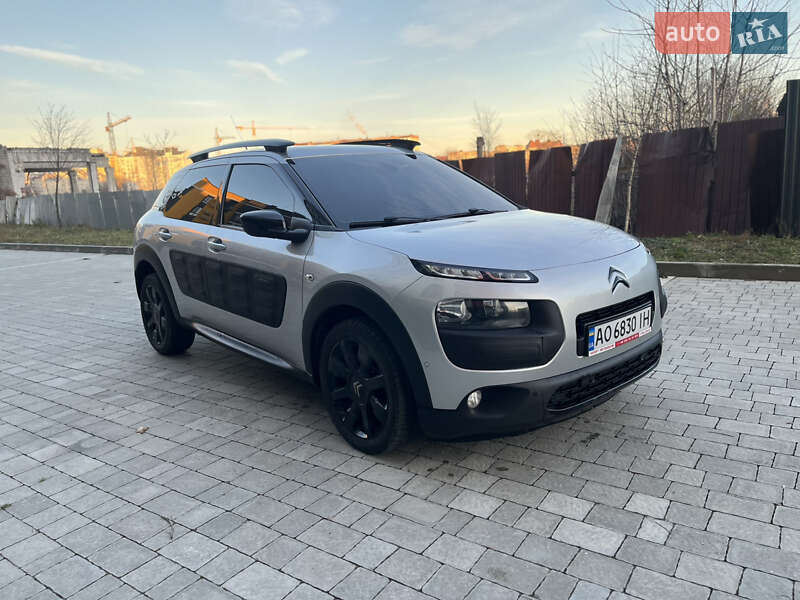 Внедорожник / Кроссовер Citroen C4 Cactus 2015 в Ивано-Франковске