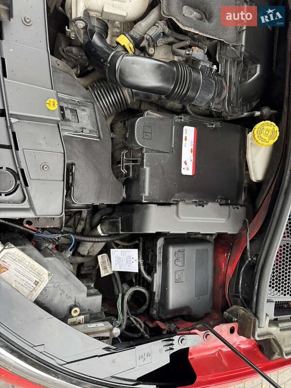 Позашляховик / Кросовер Citroen C4 Cactus 2016 в Дніпрі фото 23 Позашляховик / Кросовер Citroen C4 Cactus 2016 в Дніпрі